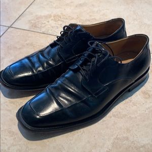 Make offer Johnston and Murphy black shoes 11.5